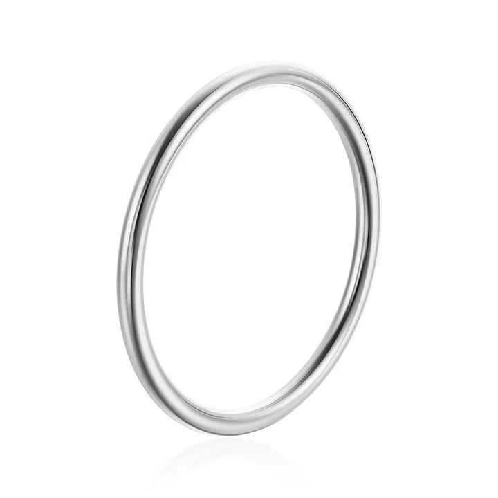 Simple solid bangle silver